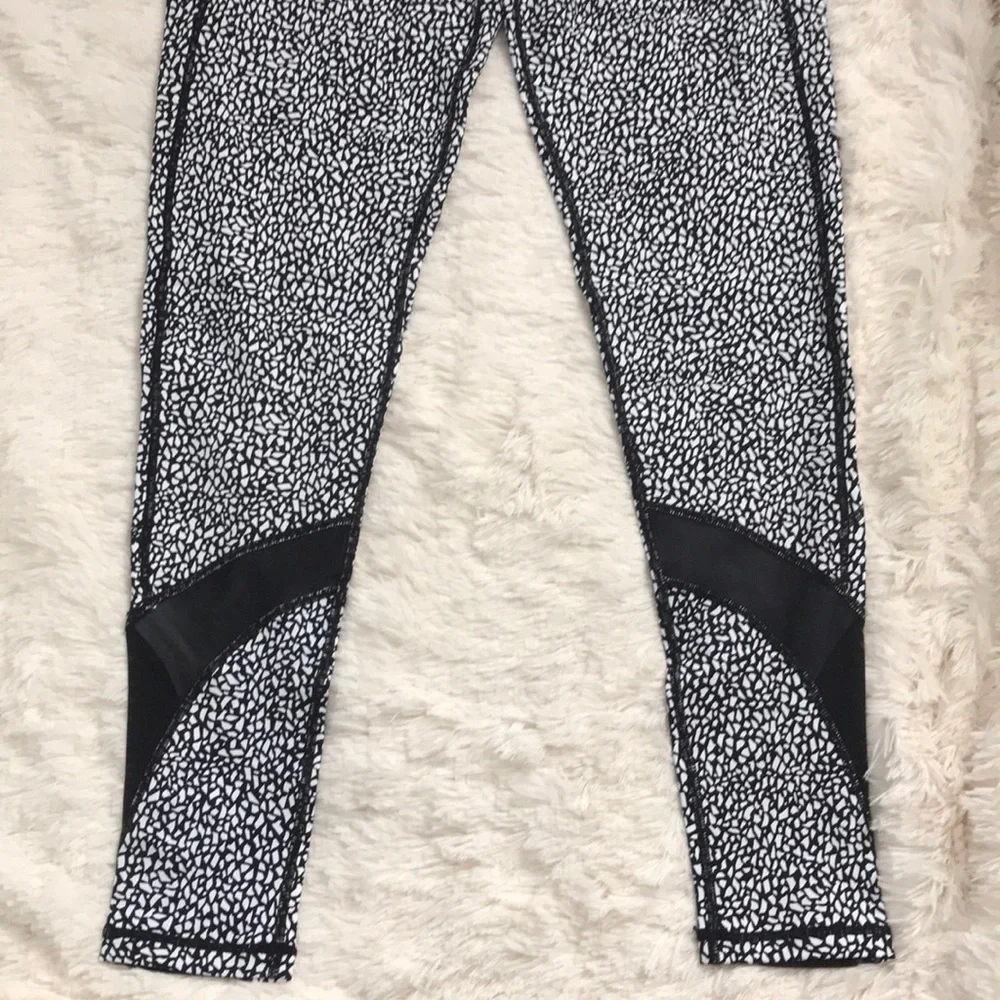 Lululemon Athletica Leggings Black White Speckle print mesh cutouts
